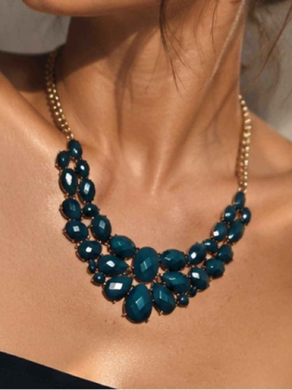 Forever 21 Chunky Statement Necklace Dark Teal Faux Gemstones Gold Jewelry